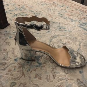 Silver heel